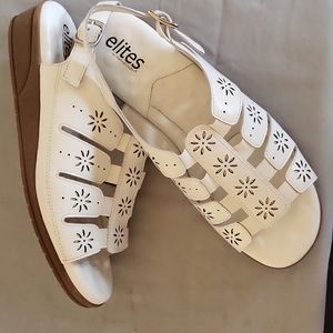 Walking Cradels White Leather Used Sandals WO's 8W